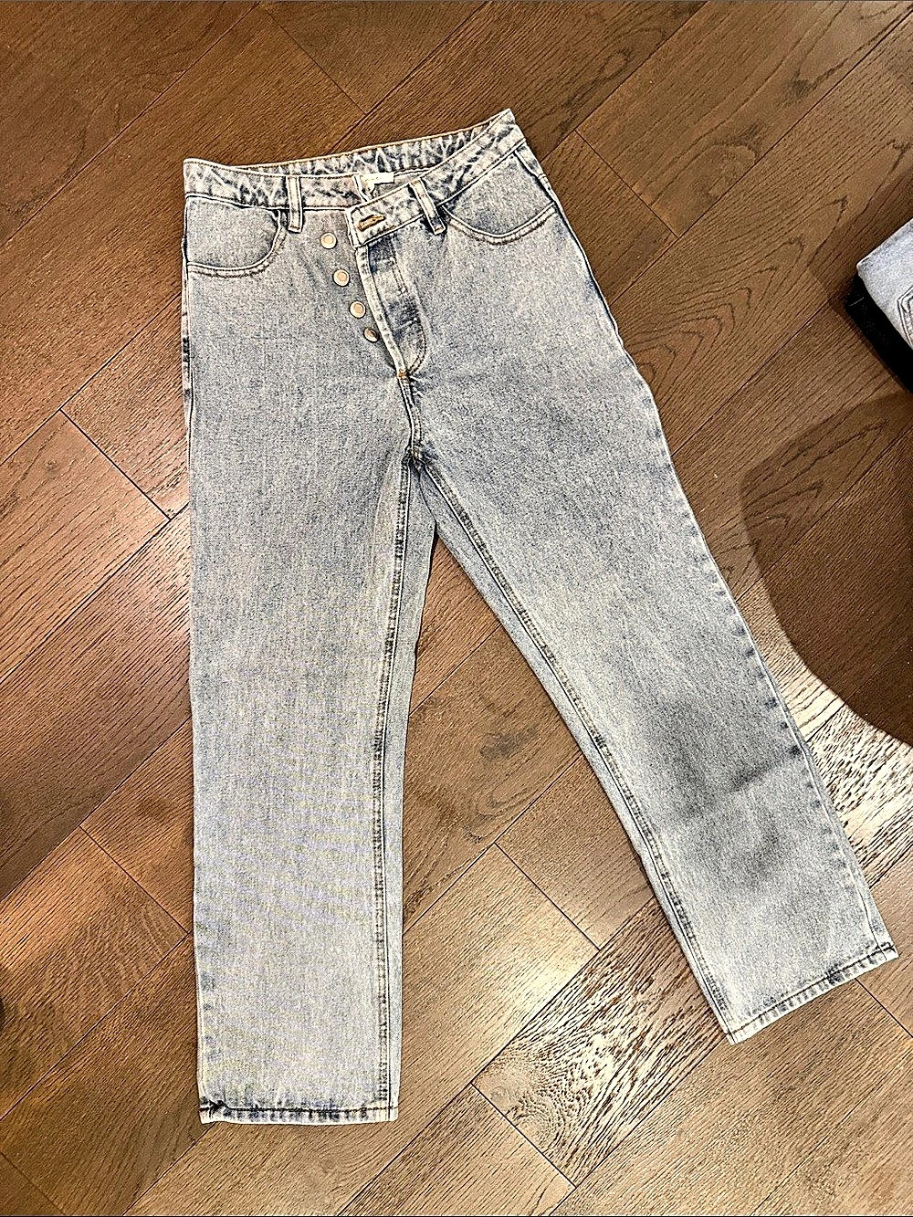 Women's Straight Leg Jeans in Blue Like New